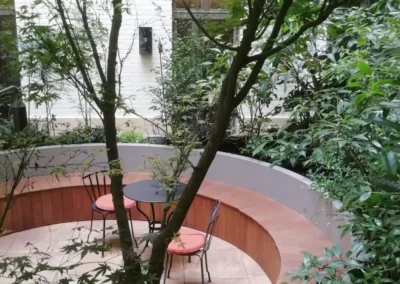 Végétalisation et aménagement du patio de l&rsquo;hôtel Victoria Palace (Paris 7ᵉ)